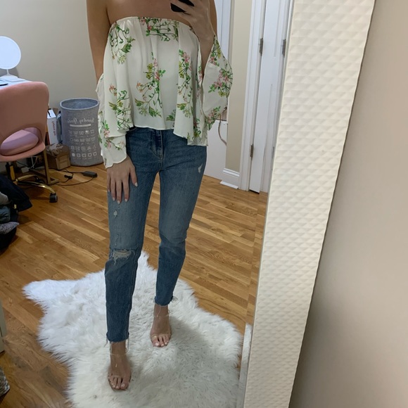 white strapless floral print top🌸 - Picture 3 of 5